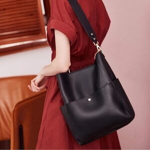 Elegant Black Hobo Bag